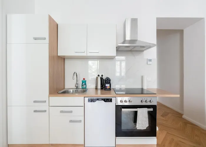 Διαμέρισμα Modern With Balcony