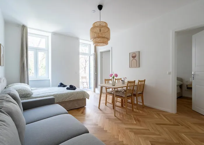 Modern With Balcony Βιέννη